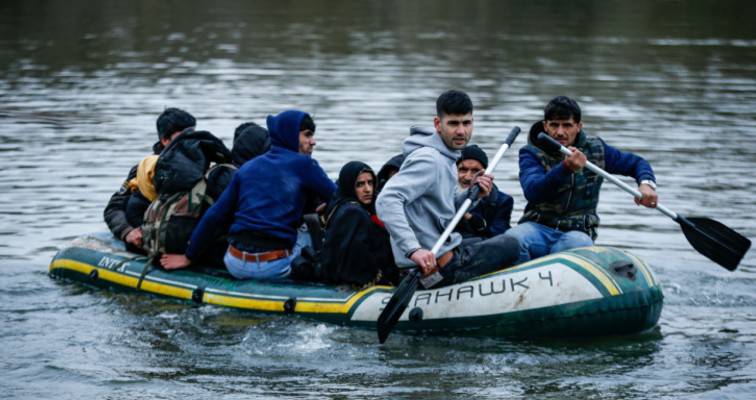 Η Τουρκία προσπαθεί να προωθήσει στην Ελλάδα μετανάστες με κορονοϊό