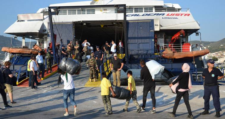 1.500 πρόσφυγες από τη Λέσβο θα μεταφερθούν στην ενδοχώρα