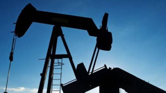 Πιθανή συμφωνία Σ. Αραβίας-Ρωσίας για τη μείωση της πετρελαϊκής παραγωγής, με διαμεσολάβηση ΗΠΑ