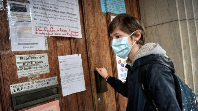 Γαλλία: Εθελοντικά η επιστροφή στα σχολεία – Υποχρεωτική η χρήση μάσκας