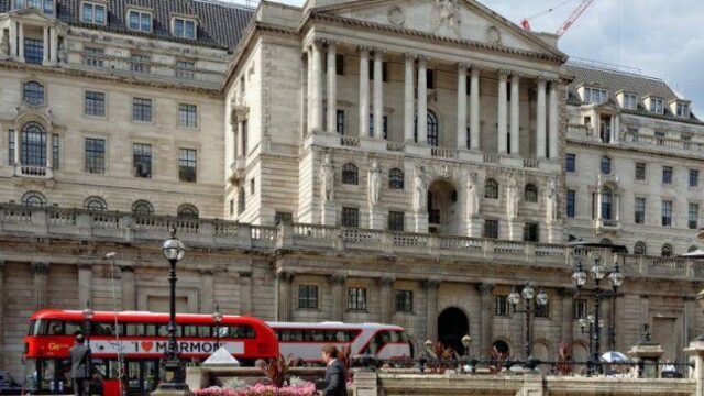 Τράπεζα Αγγλίας: Ιστορικών διαστάσεων καθίζηση του ΑΕΠ λόγω Covid-19