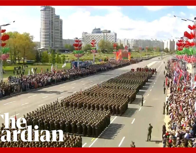 Χιλιάδες κόσμου σε στρατιωτική παρέλαση στη Λευκορωσία
