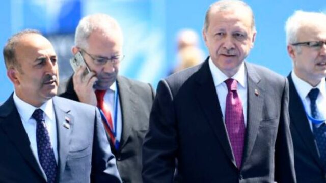 Με υβριδικές επιθέσεις η Τουρκία τραβάει το σκοινί, Χρήστος Καπόύτσης