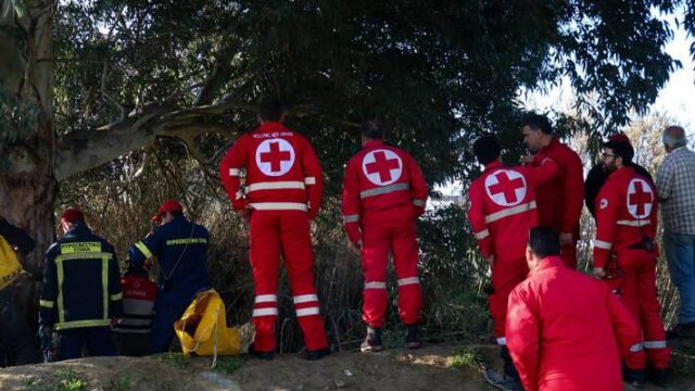 Σοκ στο Λουτράκι από την τραγωδία– Συνεχίζονται οι έρευνες των αρχών στο σπήλαιο