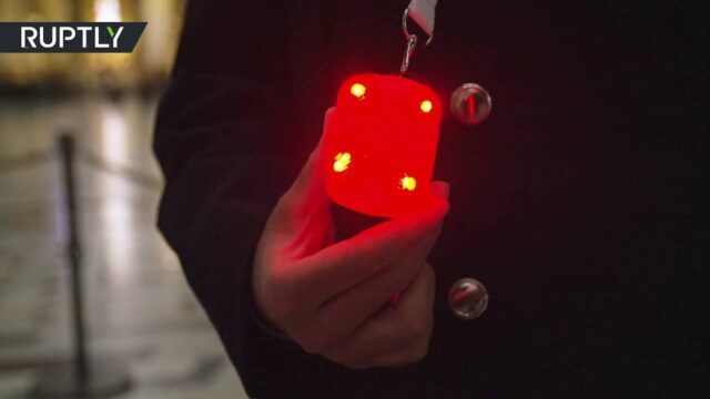 Με συσκευές κοινωνικής απόστασης στον καθεδρικό ναό της Φλωρεντίας