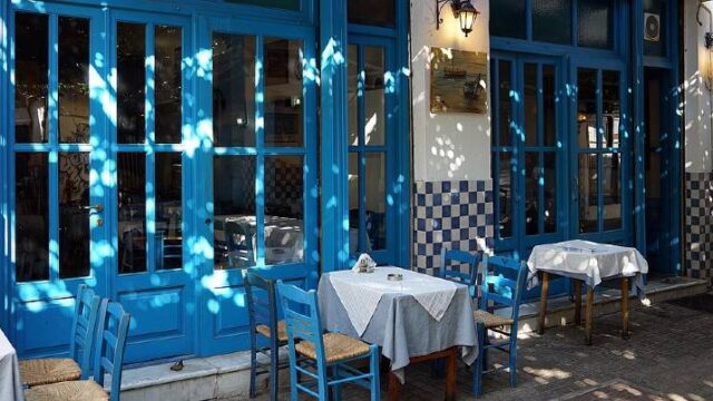 Η πρώτη μέρα επαναλειτουργίας των καταστημάτων εστίασης
