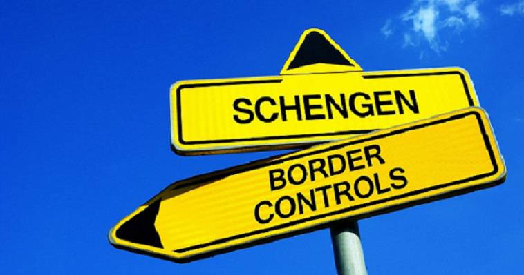 “Φιλί ζωής” στον τουρισμό, αλλά τρομάζουν οι “μικρές Σένγκεν”