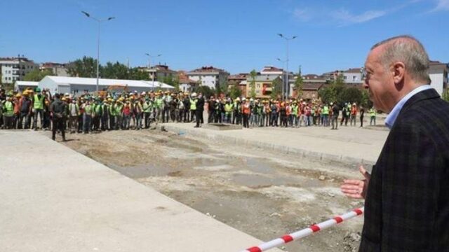 Δώδεκα εργαζόμενοι μολύνθηκαν με COVID-19 μετά από παρουσία σε ομιλία Ερντογάν