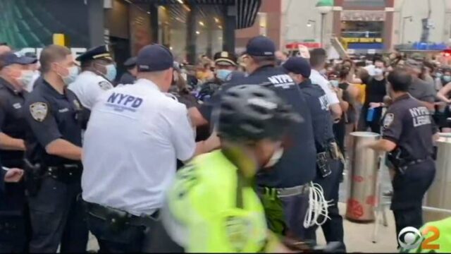 Ταραχές στη Νέα Υόρκη λόγου του φόνου Φλόιντ (βίντεο)