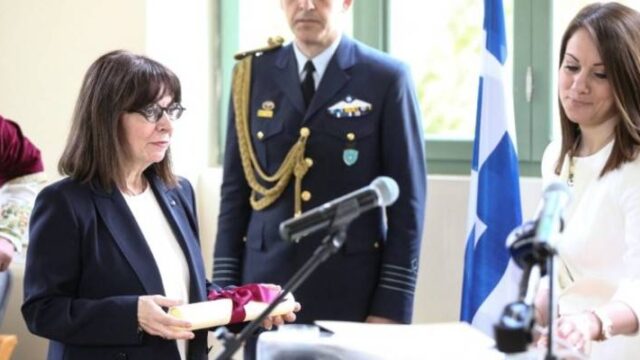 Στο ιστορικό κέντρο της Κομοτηνής περπάτησε και ξεναγήθηκε η ΠτΔ