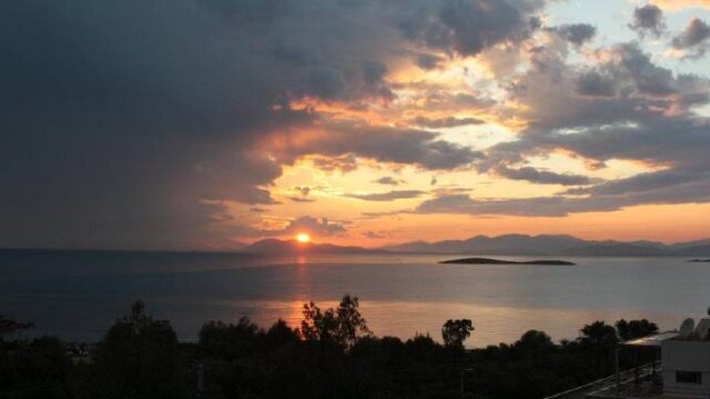 Η Ελλάδα είναι έτοιμη για θερινό τουρισμό γράφει αυστριακή εφημερίδα