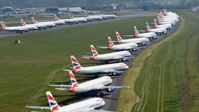 Βρετανία: Αεροπορικές εταιρείες απειλούν την κυβέρνηση για την καραντίνα