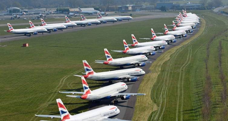 Βρετανία: Αεροπορικές εταιρείες απειλούν την κυβέρνηση για την καραντίνα