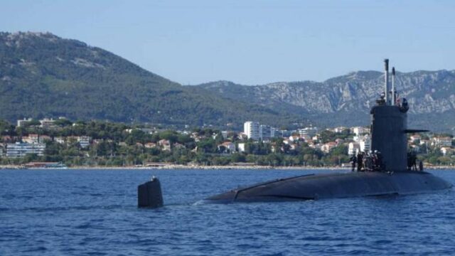 Υπό  έλεγχο η φωτιά σε πυρηνοκίνητο γαλλικό υποβρύχιο, στην Τουλόν