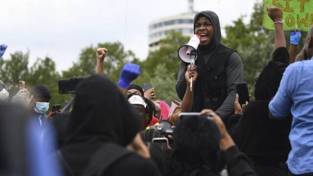 Το Χόλιγουντ στο πλευρό των διαδηλωτών κατά του ρατσισμού