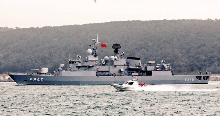 How a Turkish frigate tried to ram a Greek warship, causing the address to the nation by PM Mitsotakis, Stavros Lygeros