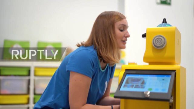 Ισπανία: «Γιατρός ρομπότ» σε νηπιαγωγείο της Μαδρίτης