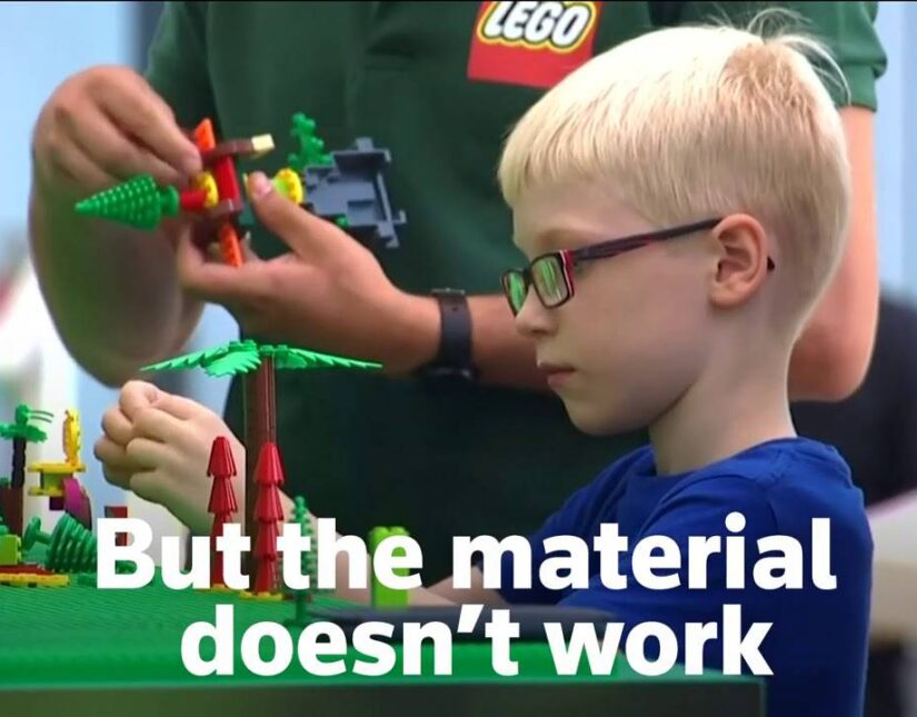 Η Lego αλλάζει τα τουβλάκια της