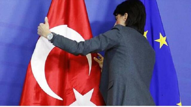 Μισό βήμα πίσω, τρία εμπρός ο Ερντογάν – Εβδομάδα αποφάσεων για την Τουρκία, Βαγγέλης Σαρακινός