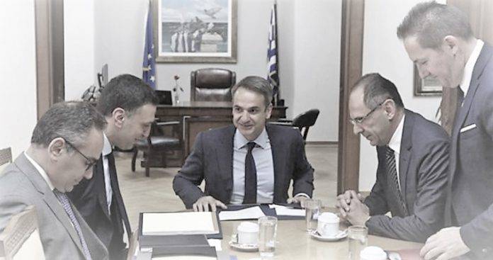 Sweeping reshuffle in view - Which ministers' chairs are creaking, Spyros Gkotzanis