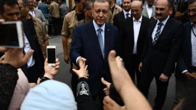Γιατί ο Ερντογάν ηγεμονεύει πολιτικά στην Τουρκία, Ζαχαρίας Μίχας