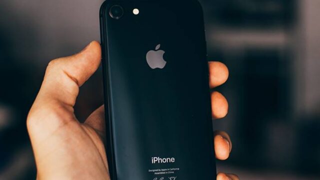 Tα όχι και τόσο αδιάβροχα iPhone – Ιταλική "καμπάνα" 10 εκατομμυρίων.