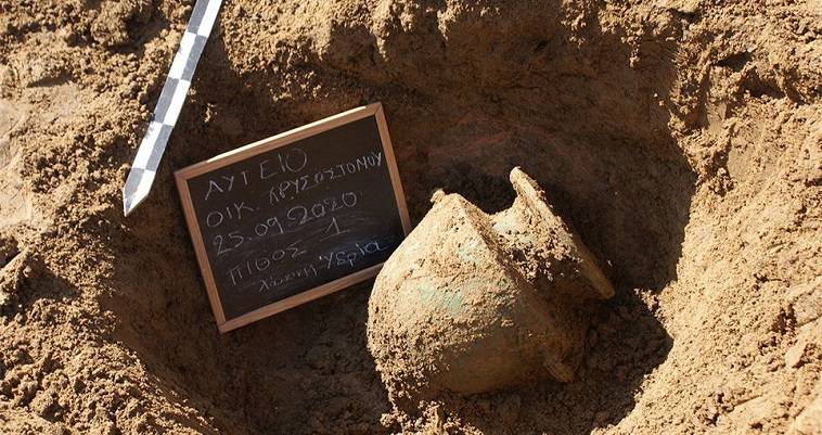 Οκτώ αρχαίοι τάφοι εντοπίστηκαν κοντά στην Αμαλιάδα