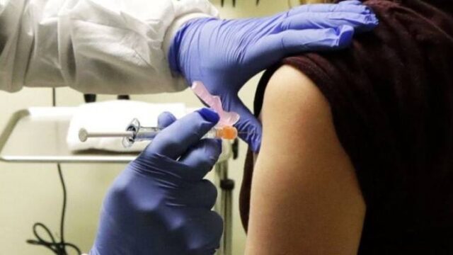 Πώς πάνε από εμβολιασμό οι τουρίστες – Φοβού τις νέες ηλικίες..., Όλγα Μαύρου