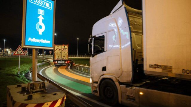 Το πρώτο φορτηγό μέσω Eurotunnel, μετά το Brexit