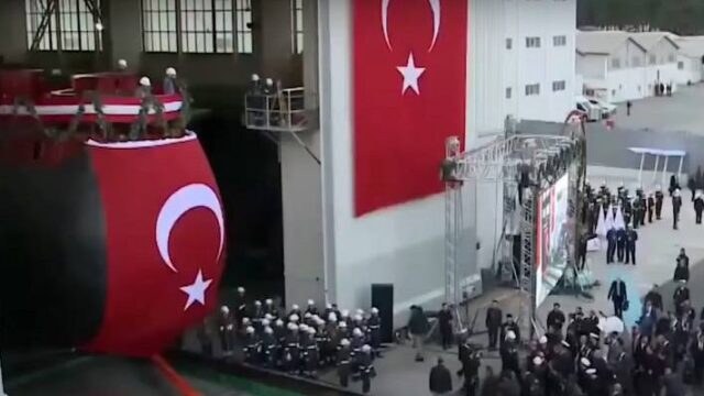 Η Τουρκία πούλησε για πρώτη φορά πολεμικό πλοίο σε κράτος-μέλος του NATO και της ΕΕ