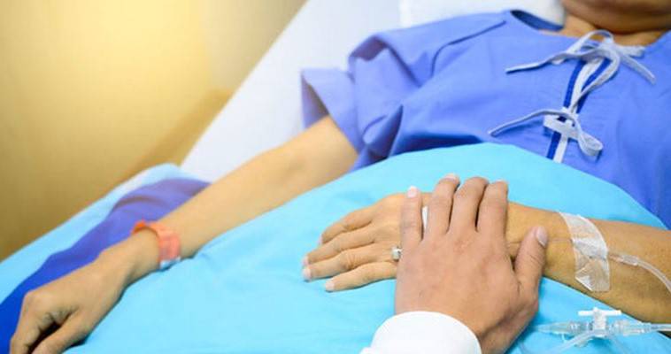 Σκάνδαλο με πλαστά τεστ κορονοϊού σε νοσοκομεία