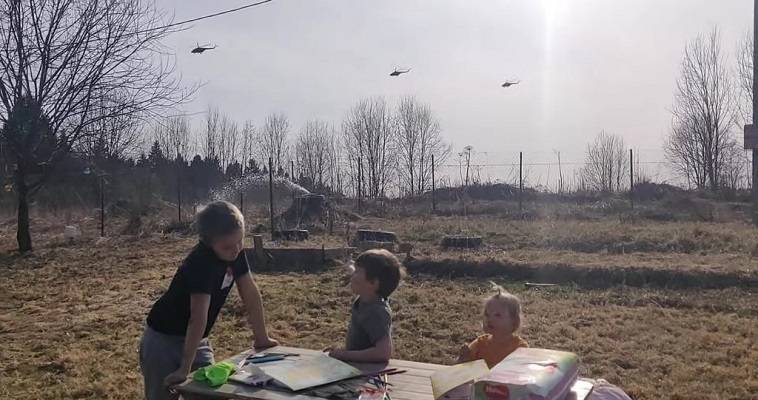 Ρωσικά ελικόπτερα γέμισαν τον ουρανό στα σύνορα με την Ουκρανία (vid.), Παντελής Καρύκας