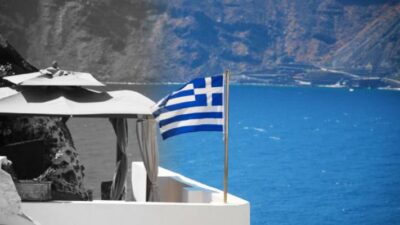 Η βαριά τουριστική βιομηχανία και τα απορρίμματα των νησιών