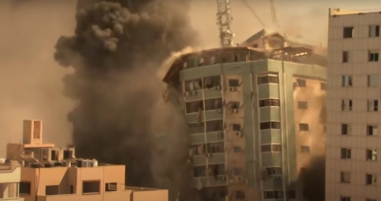 Το Ισραήλ ισοπεδώνει το Al-Jazeera στην Γάζα