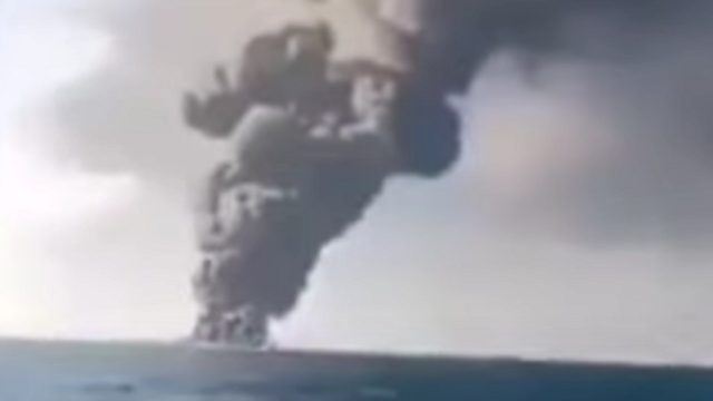 Βυθίστηκε πετρελαιοφόρο του ιρανικού Πολεμικού Ναυτικού – Εχθρική ενέργεια;