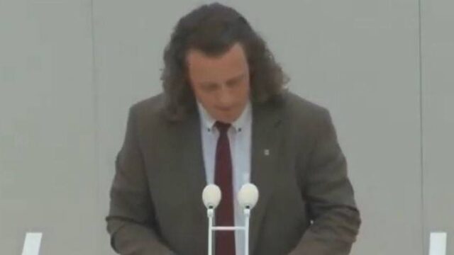 Ειρωνεία της "πολιτικής ορθότητας" στη γερμανική Βουλή