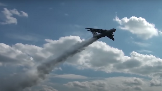 Πτώση στρατιωτικού αεροσκάφους στη Μόσχα