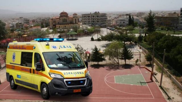 Θρίλερ με την πτώση 15χρονης στην Πετρούπολη