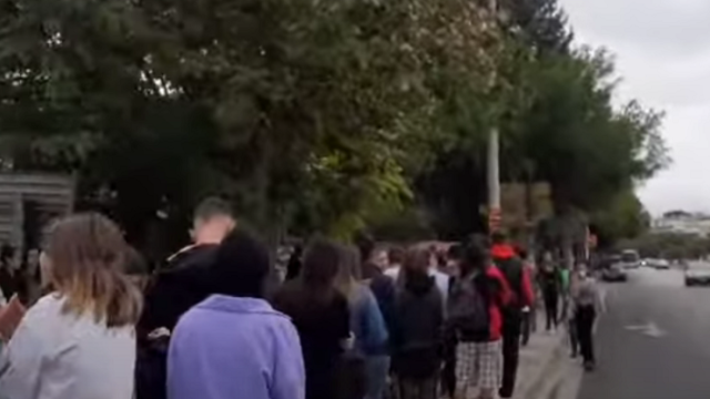 Ουρές φοιτητών για ένα πιάτο φαγητό στο Αριστοτέλειο! (video)