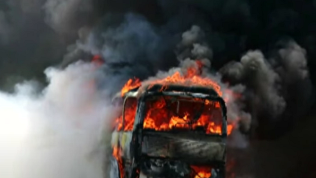 Το τελευταίο βίντεο των ανθρώπων που κάηκαν ζωντανοί στο λεωφορείο