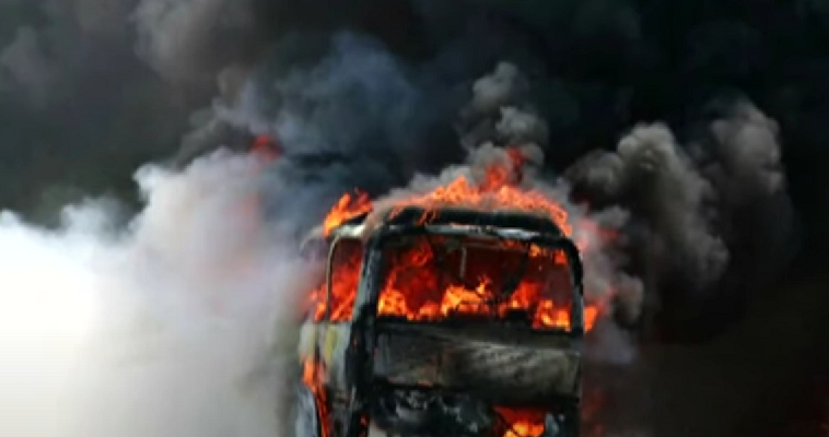 Το τελευταίο βίντεο των ανθρώπων που κάηκαν ζωντανοί στο λεωφορείο