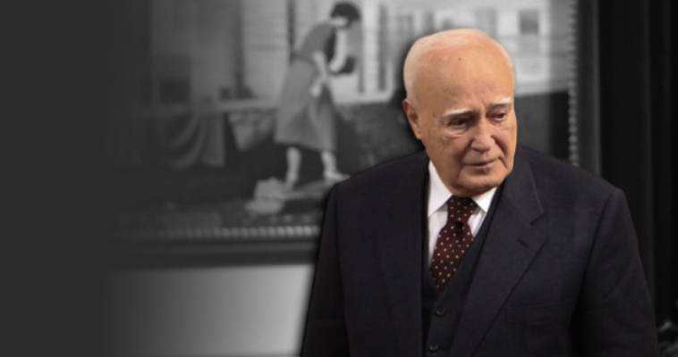 Με τιμές αρχηγού κράτους η κηδεία του Κάρολου Παπούλια