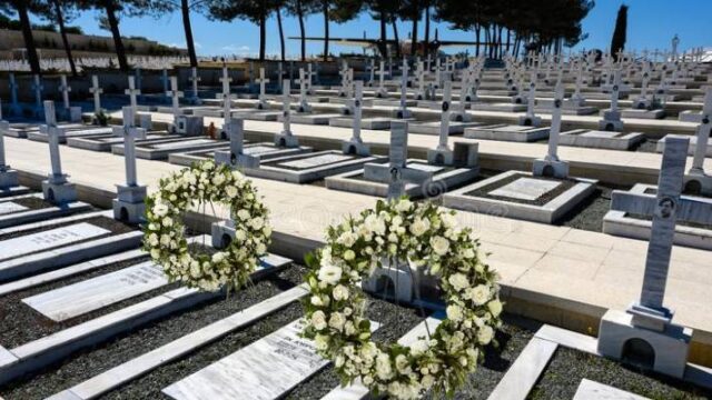 Μισό αιώνα μετά και οι κηδείες συνεχίζονται...,, Κώστας Βενιζέλος