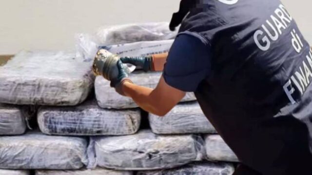 Πλοίο με κοκαϊνη και προορισμό τη Θεσσαλονίκη εντοπίστηκε στην Ιταλία