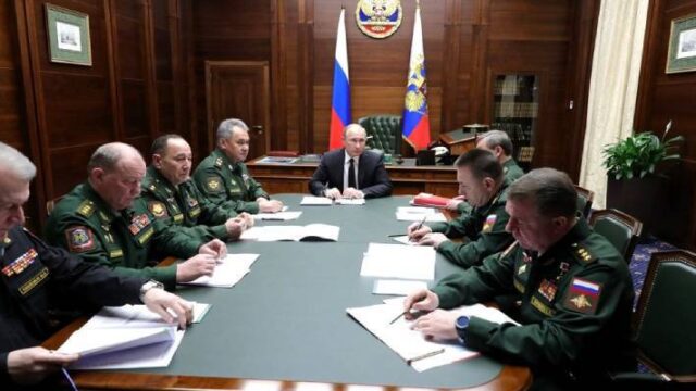 ΝΥ Times: Ρώσοι στρατηγοί-στόχοι των Ουκρανών με πληροφορίες των ΗΠΑ,