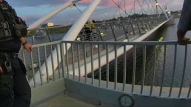 Σε διαθεσιμότητα αστυνομικοί στις ΗΠΑ που ήταν θεατές σε πνιγμό (Video),