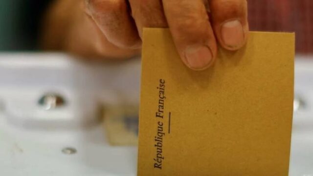 Μάχη Μακρόν με την Αριστερά του Μελανσόν στις βουλευτικές εκλογές,