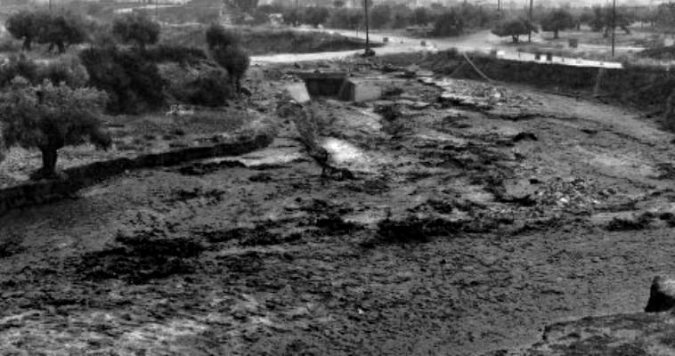 Αθώα η Δούρου για τις φονικές πλημμύρες της Μάνδρας το 2017,