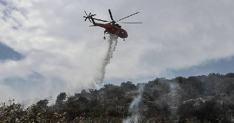 Μεγάλες πυρκαγιές σε τρία μέτωπα – Δεν απειλούνται κατοικημένες περιοχές