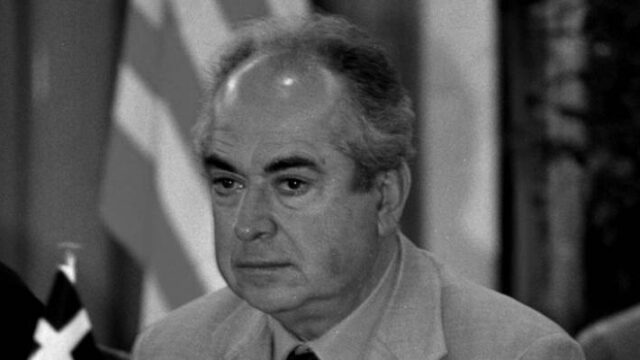 Έφυγε από την ζωή ο πτέραρχος εα και πρώην υπουργός Δ. Αποστολάκης,